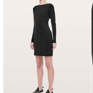 Lululemon Contour long sleeve dress with open back detail approximate  size 4